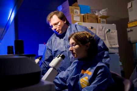 Dr. Louis Mansky in the Institute for Molecular Virology