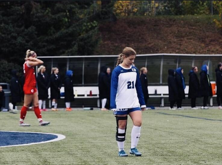 Emily Gross plays soccer 