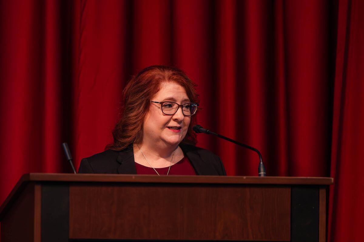 distinguish alumni award winner addresses crowd