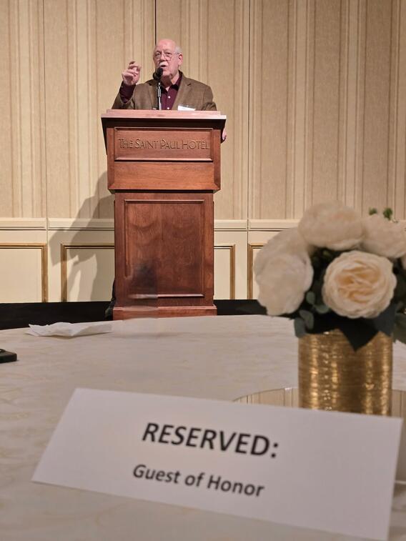 Shuman speaks at the MDA reception