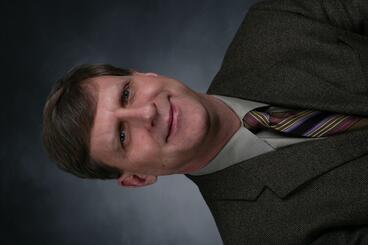 Daniel Skaar headshot