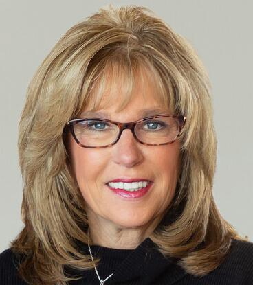 Headshot of Gloria Derks