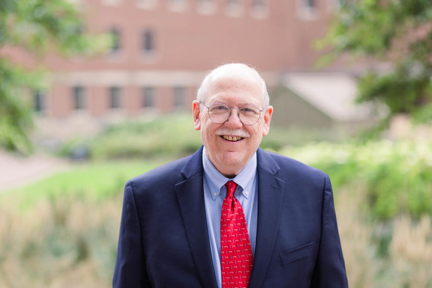 Headshot of Stephen Shuman