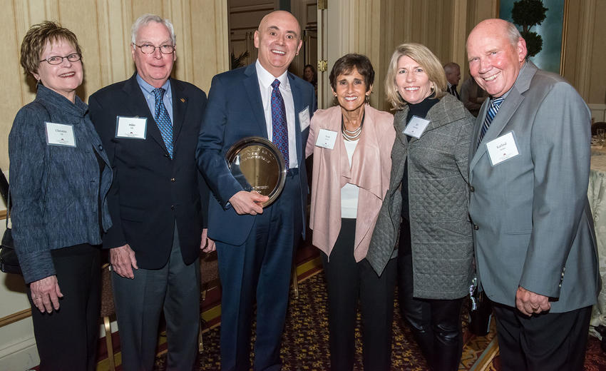 Jorge Perdigao named 2015 Century Club Professor of the Year