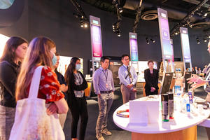 Researchers explore the 3M Innovation tour